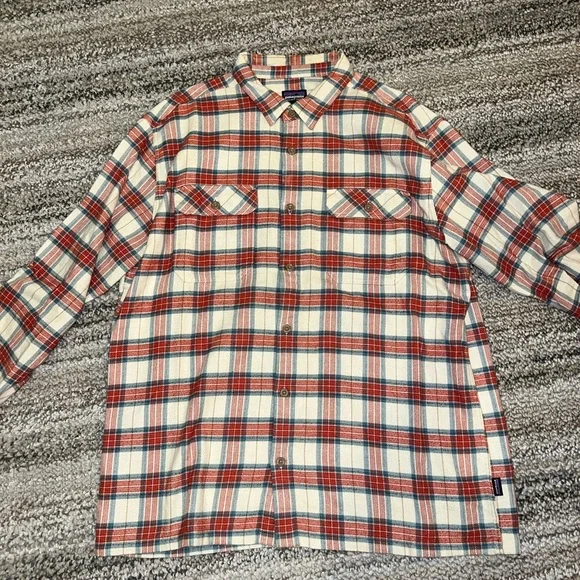 Patagonia Men’s Fjord Flannel - Picture 2 of 5